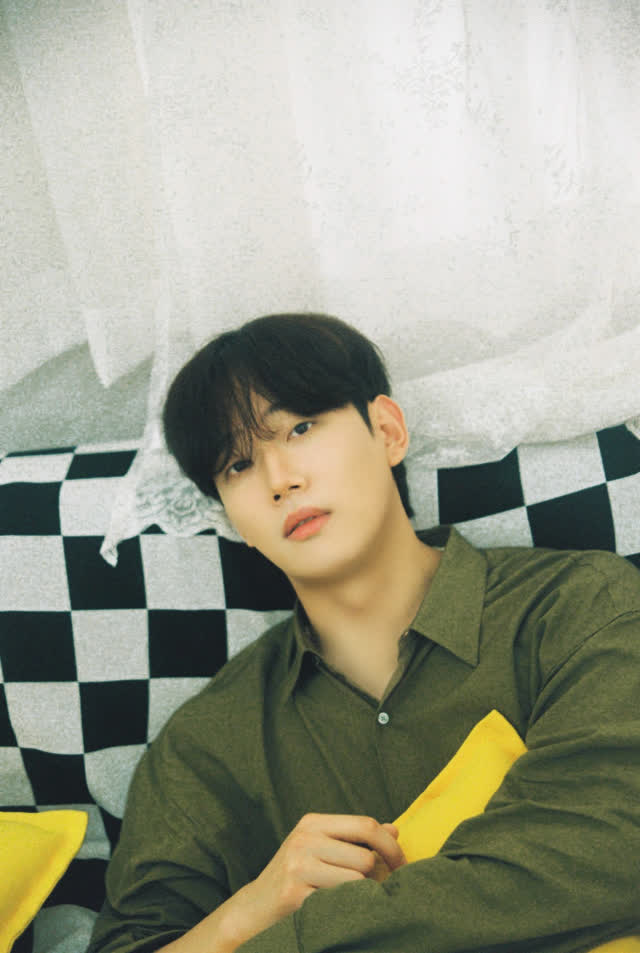 Han Seung Ho Photo 11