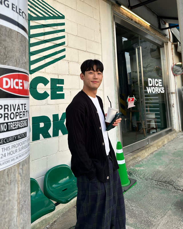 Han Seung Ho Photo 20